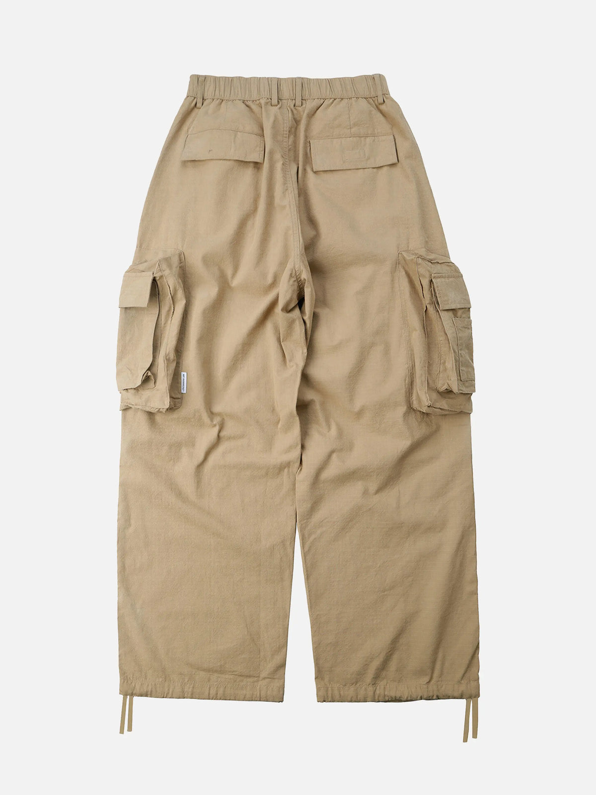 Japanisch inspirierte Cargo-Hose mit weitem Bein und Reißverschlusstaschen