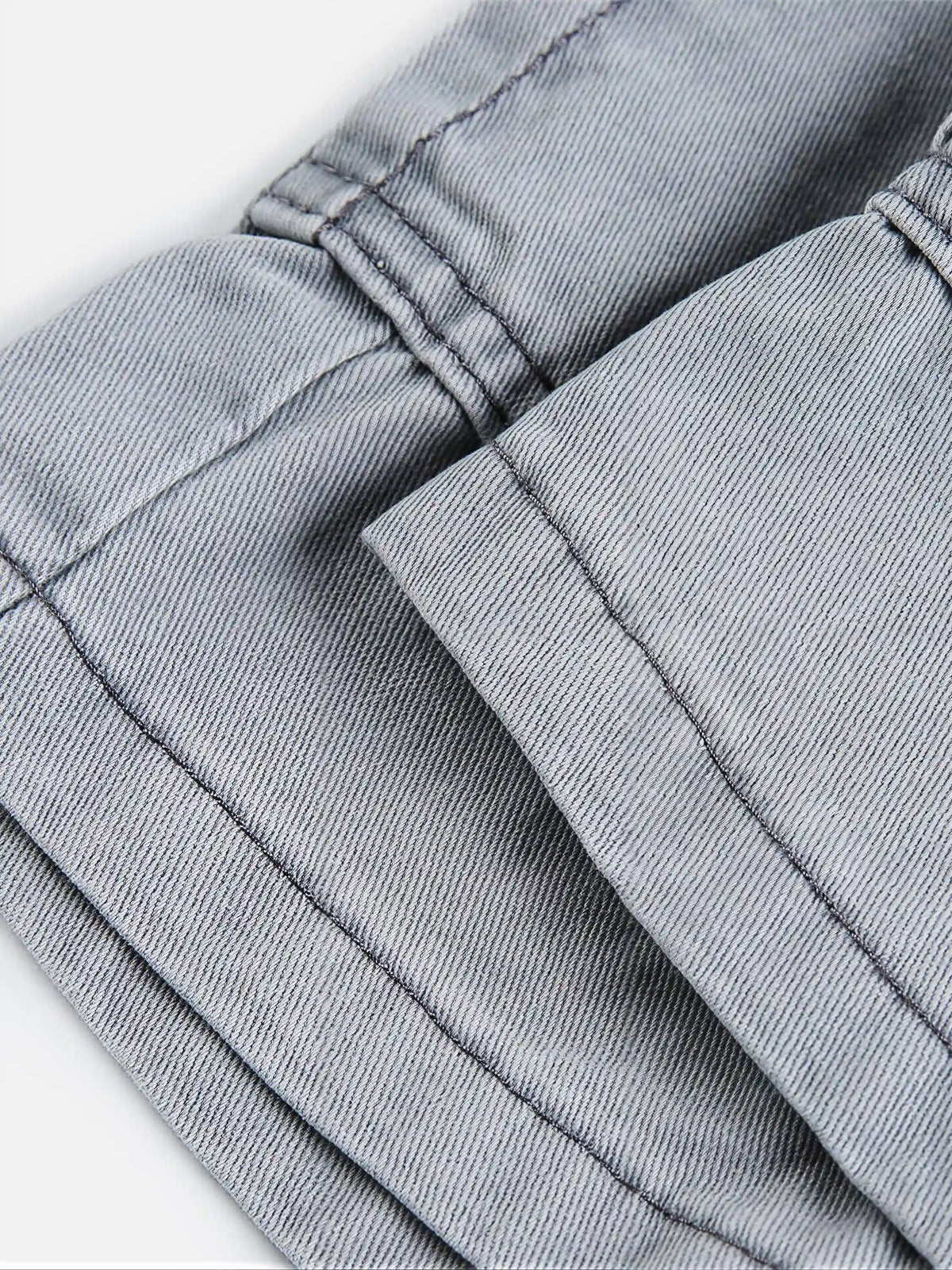 Loose-fit Multi-pocket Knee-length Shorts