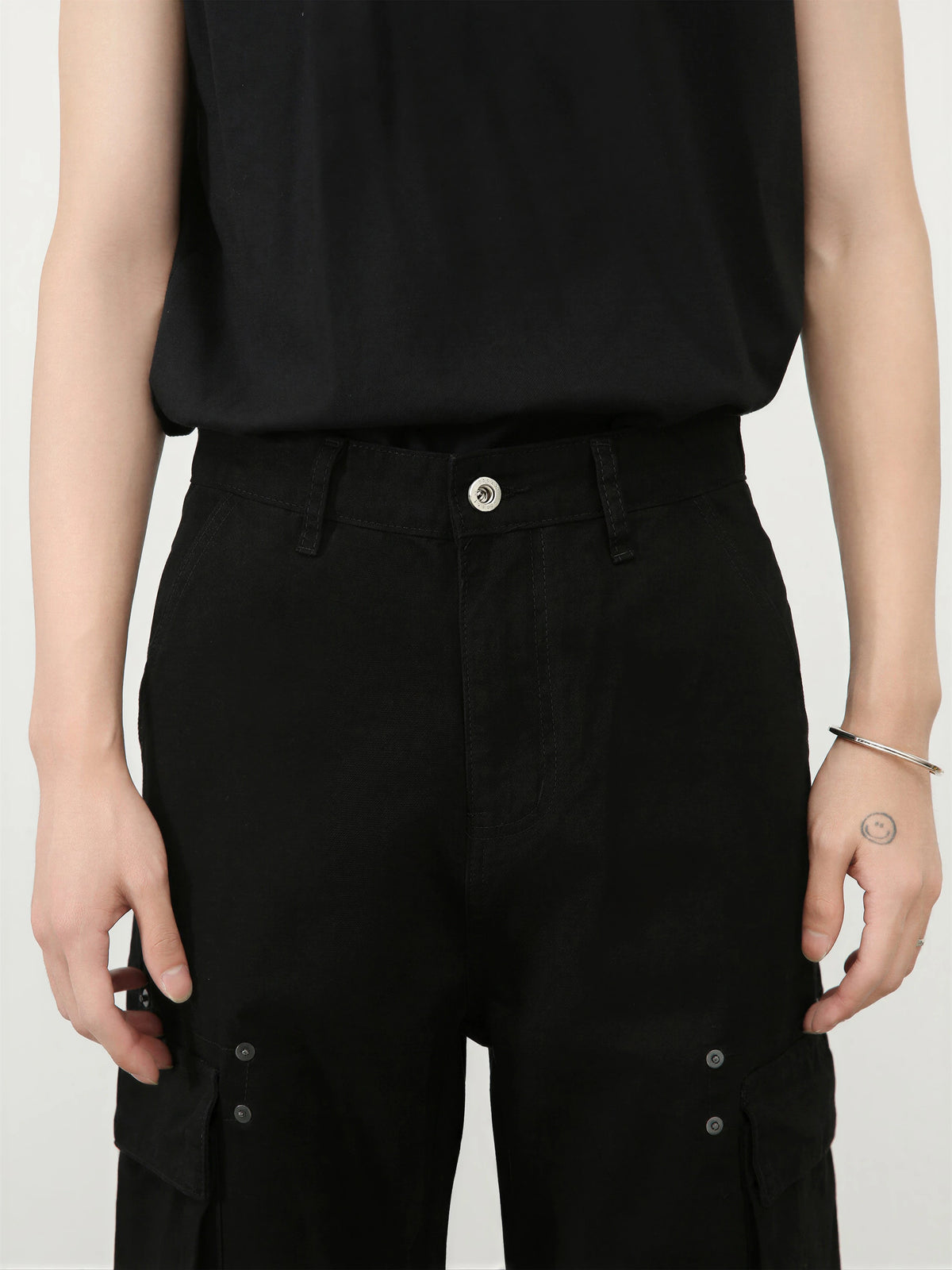 Multi-pocket Loose-fit Wide-leg Cargo Pants
