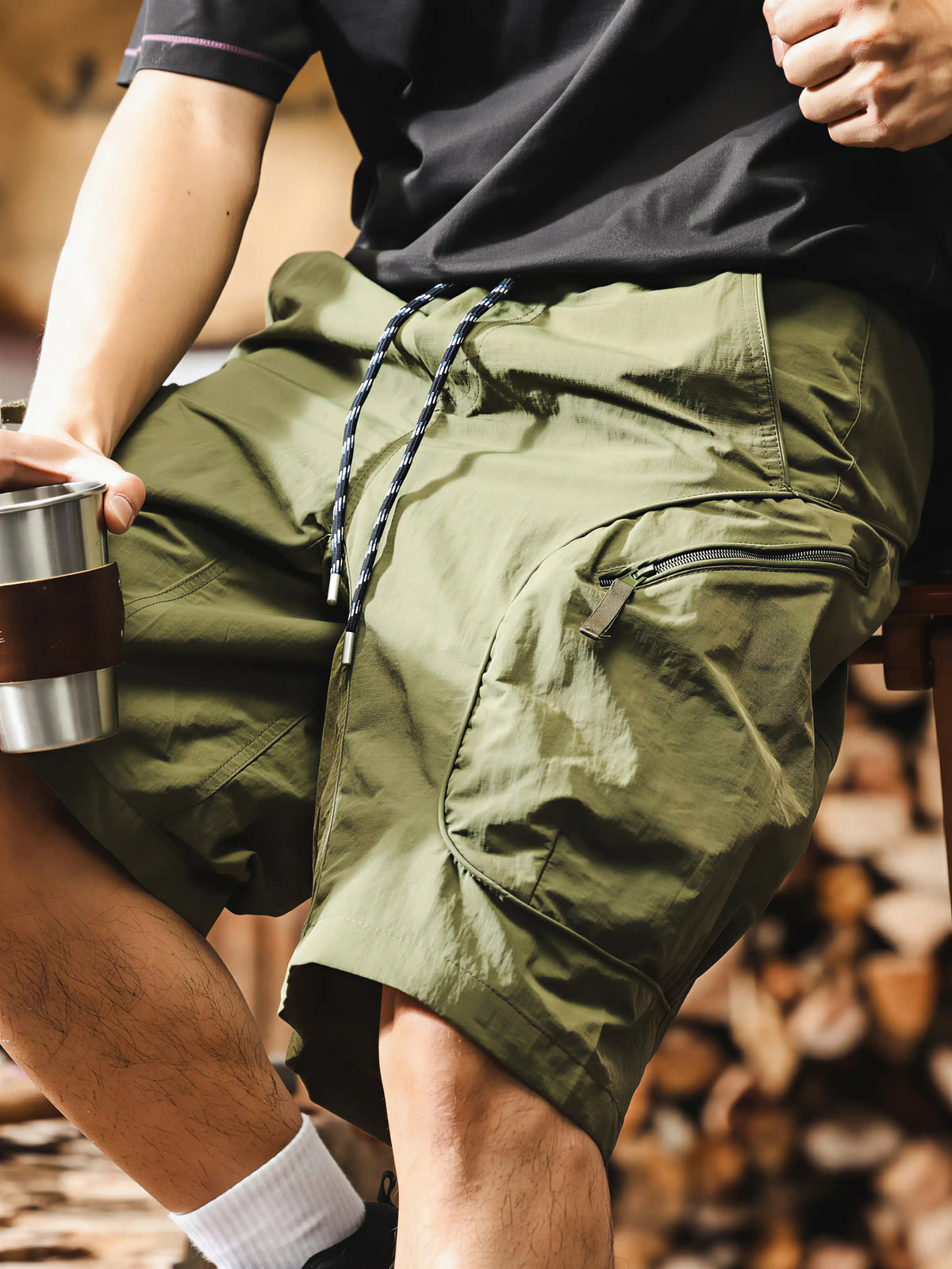 Loose-fit, Quick-dry, Knee-length Shorts In Cooling, Lightweight Ice Silk Fabric.