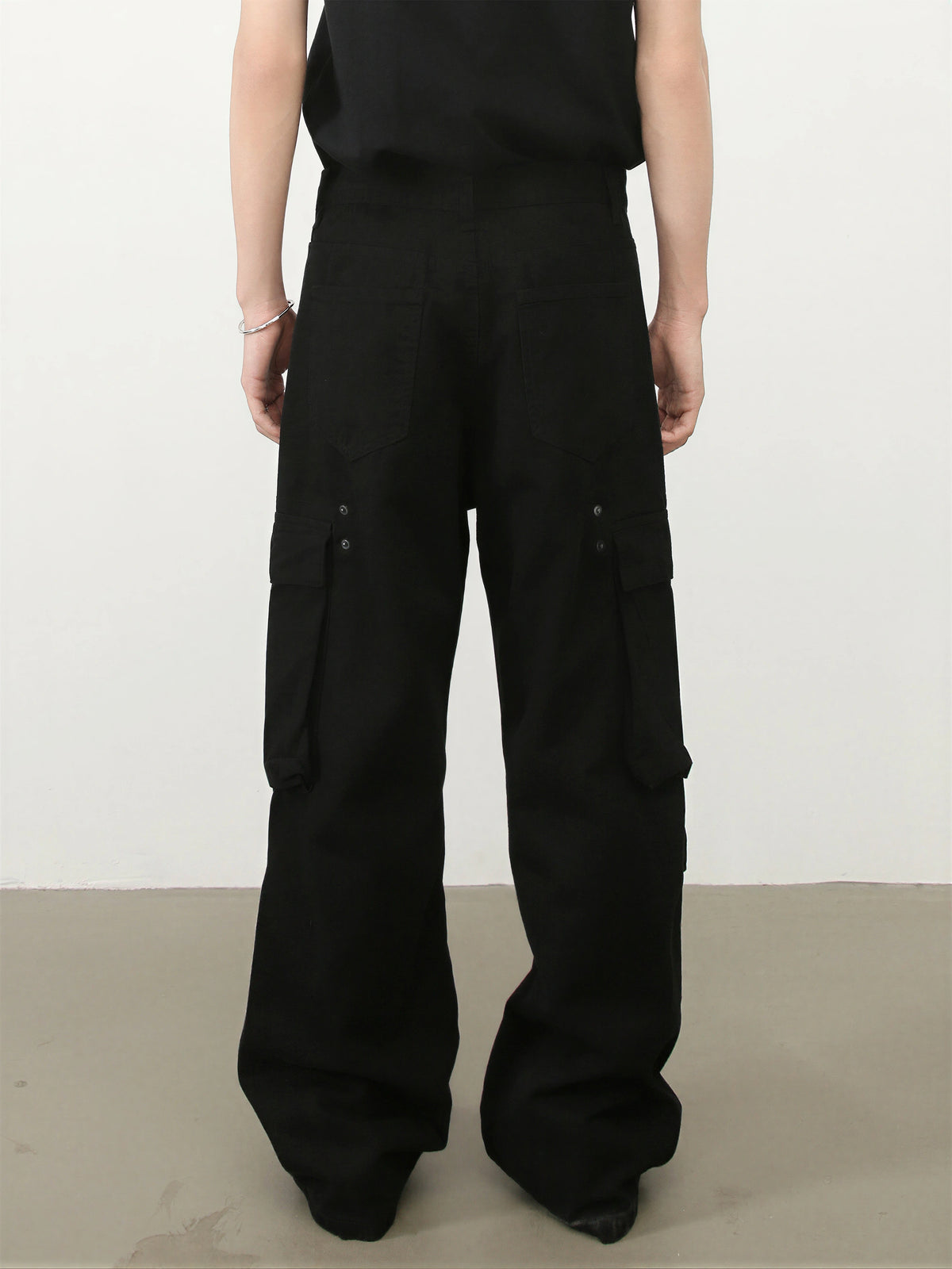 Multi-pocket Loose-fit Wide-leg Cargo Pants