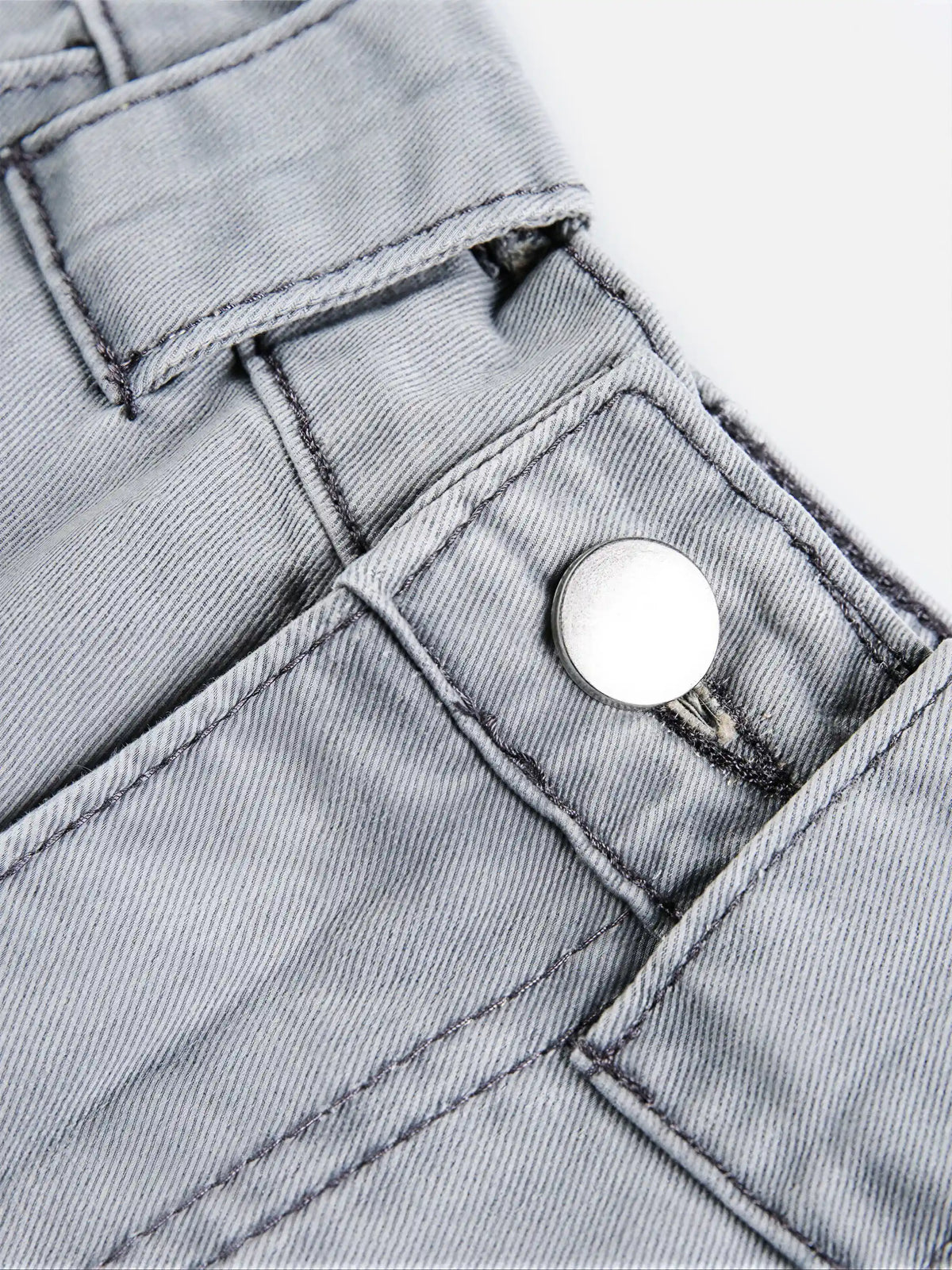 Loose-fit Multi-pocket Knee-length Shorts