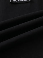 T-Shirt mit einzigartigem Schulterausschnitt-Design