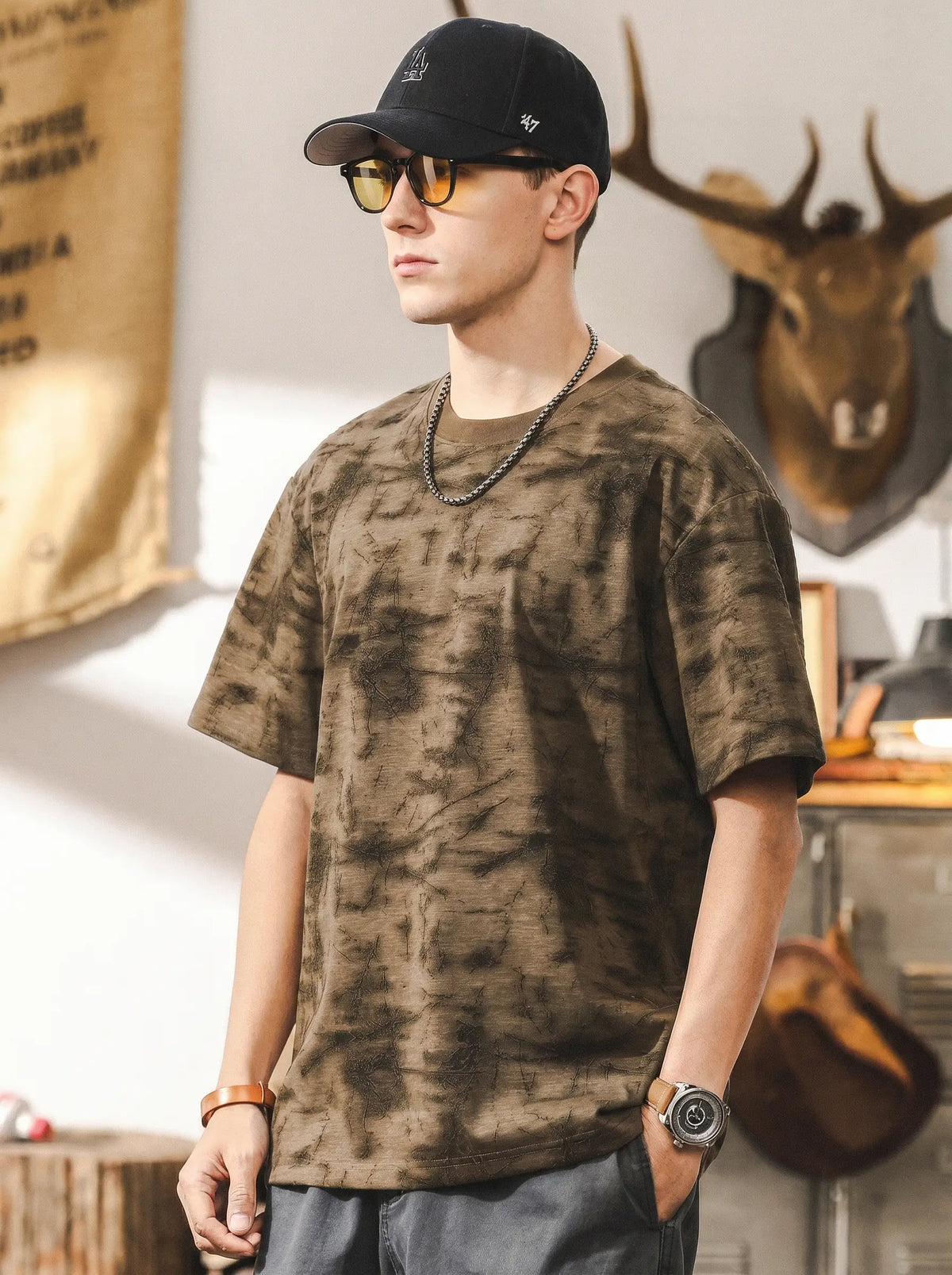 Retro Irregular Flocked All-over Print T-shirt