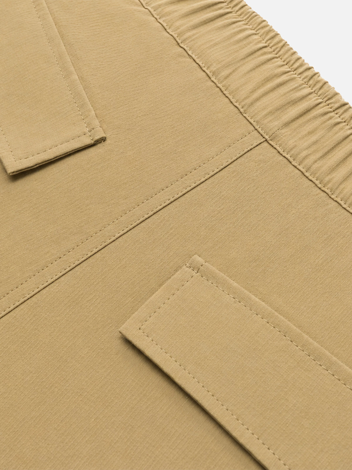 Outdoor Tech-style Multi-pocket Cargo Shorts